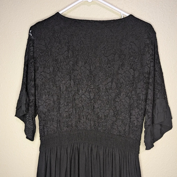 NWT Simplee Long Black Dress Size Large with Bell Sleeves and Lace accents - Picture 10 of 10